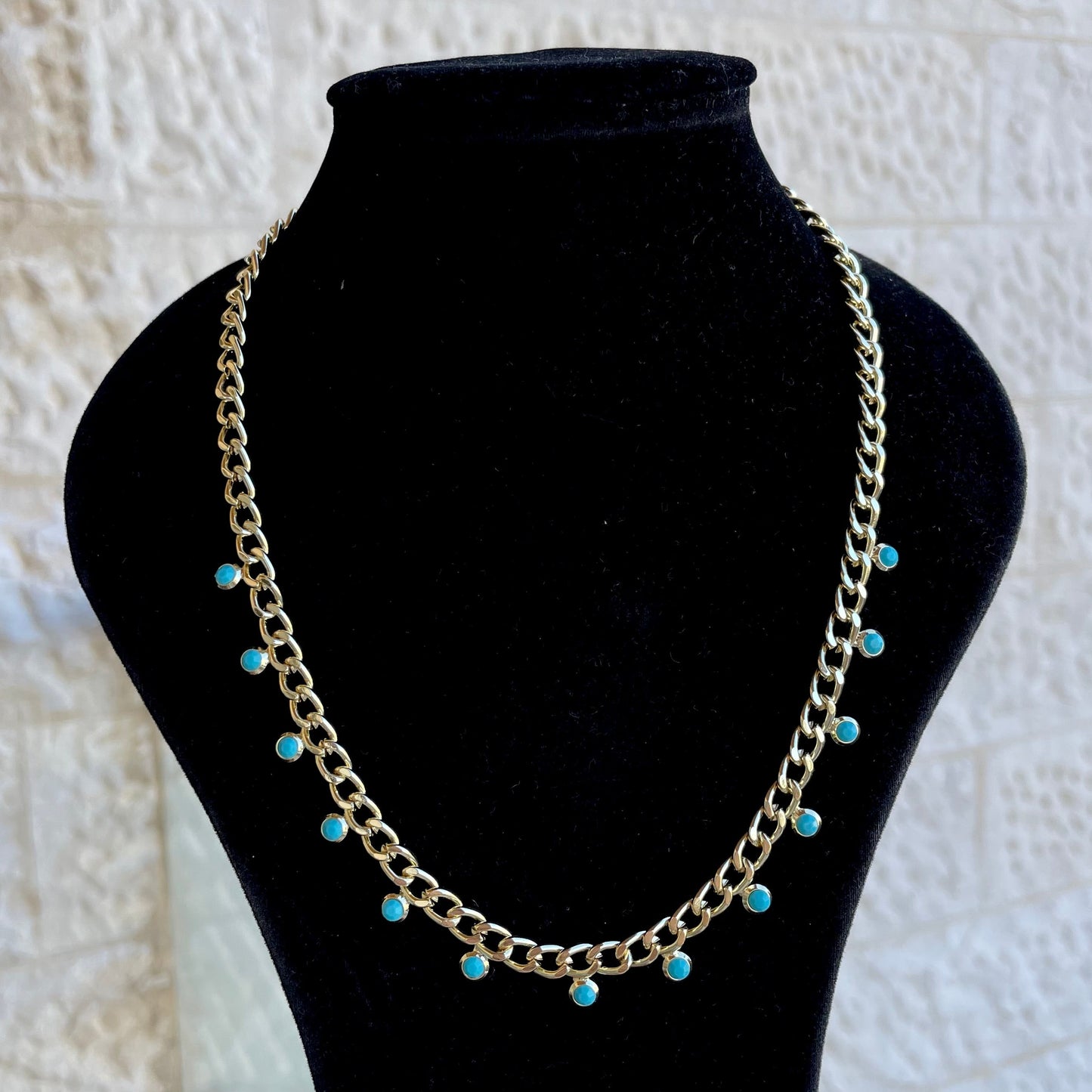 Dangling Fairouz Studs Chain Necklace