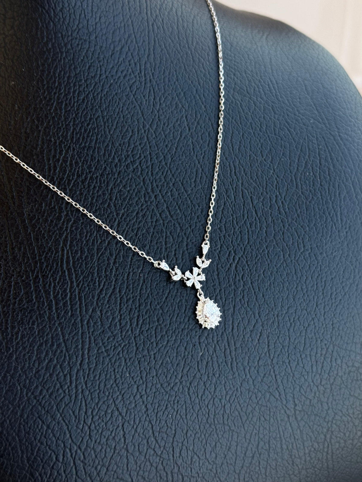 Kelly Necklace
