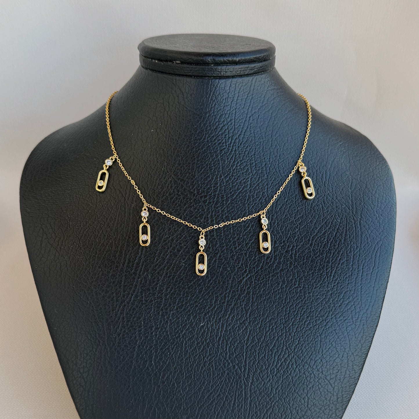 Dangling Messika Choker