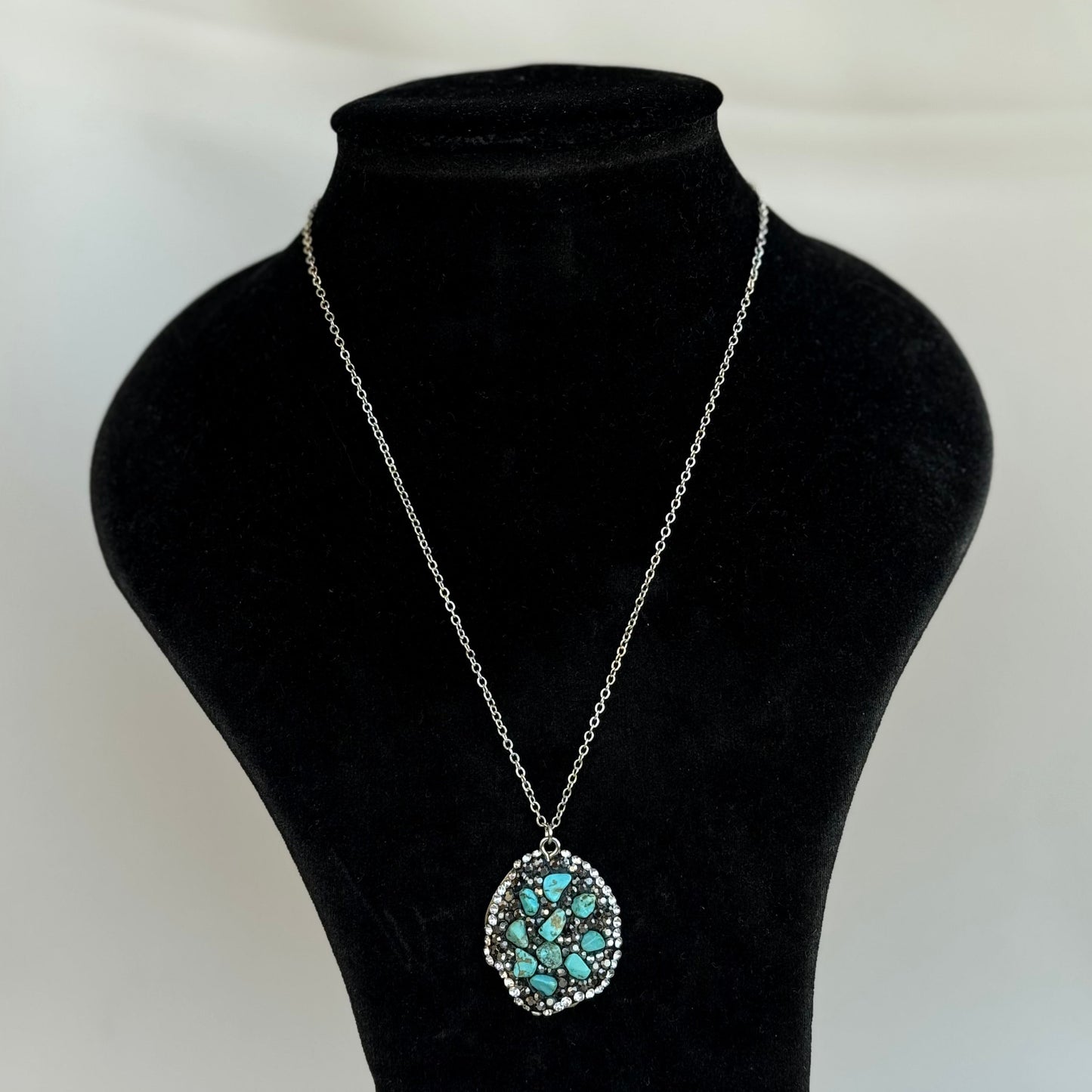 Outlined Fairouz Stone Necklace