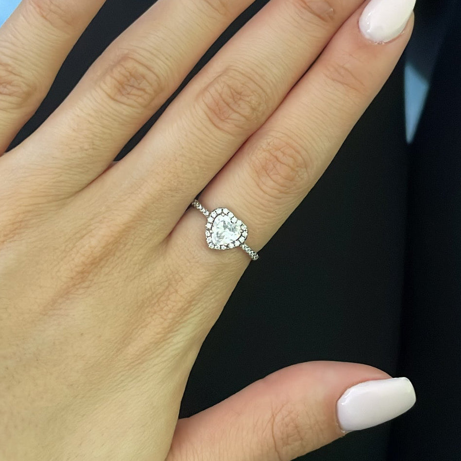 Amore Ring