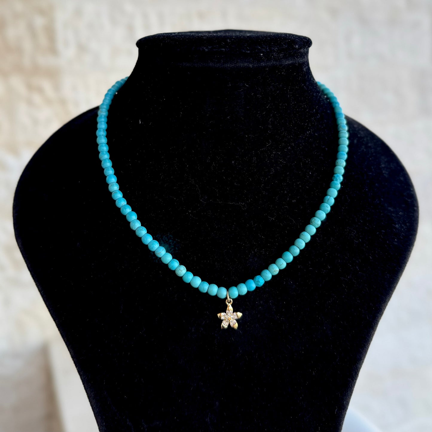 Fairouz Tiny Pendant Choker