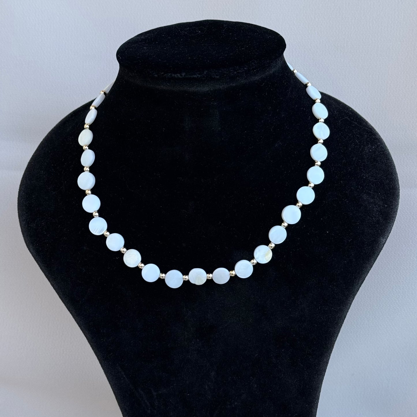 Shelloina Choker