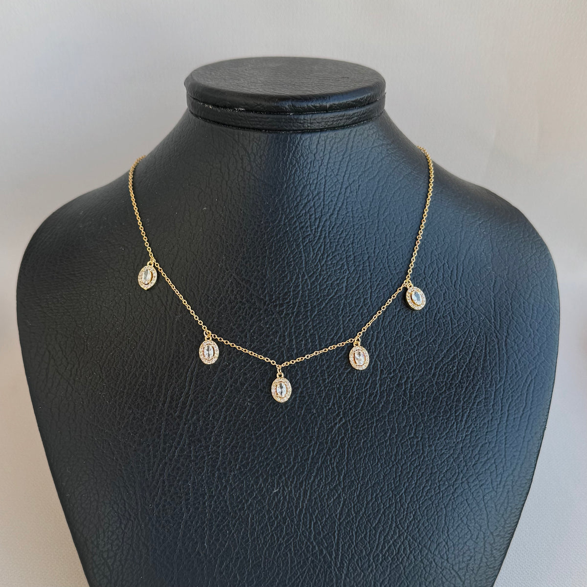 White Oval Studs Choker