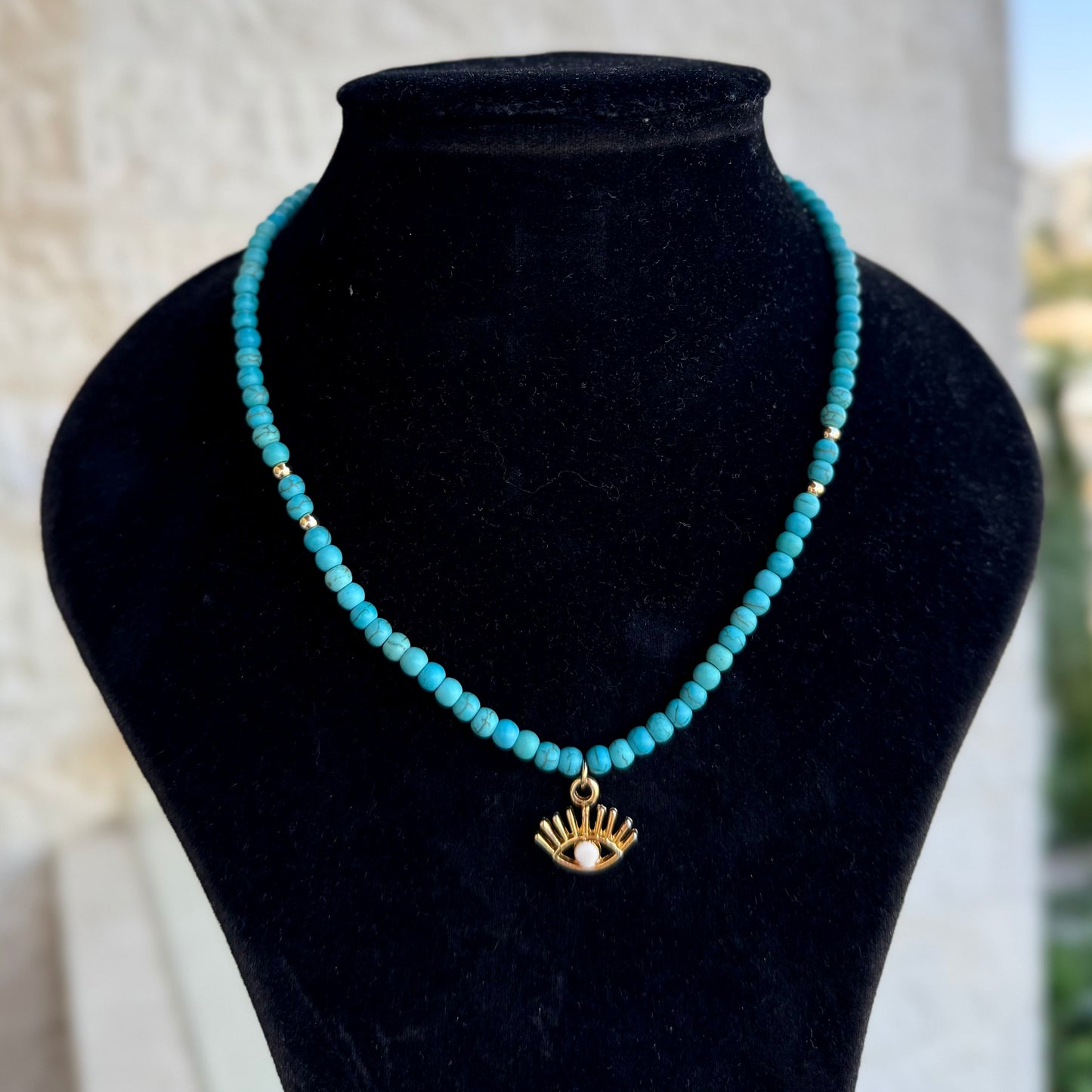 Fairouz Pendant Choker
