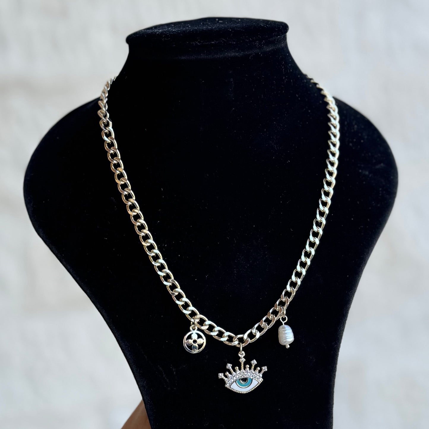 Lashed Pearl Eye Chain Necklace
