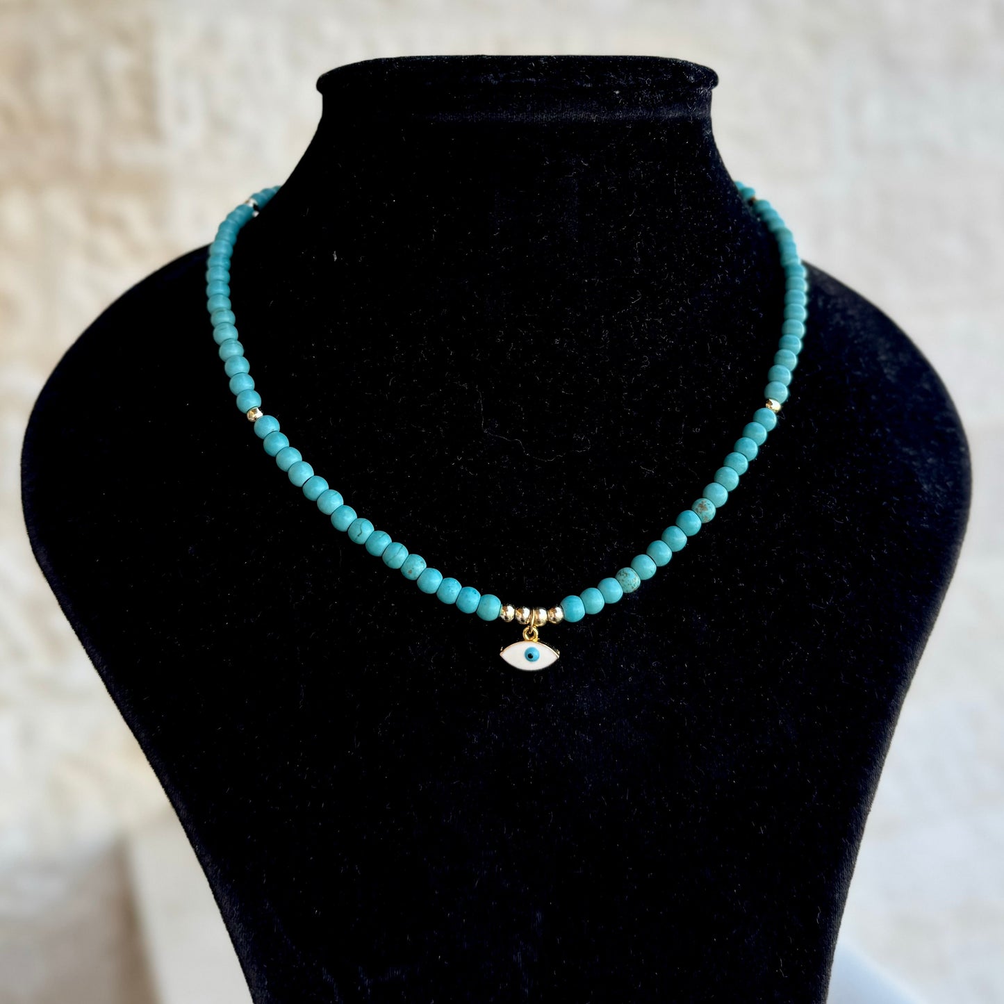 Fairouz Tiny Pendant Choker