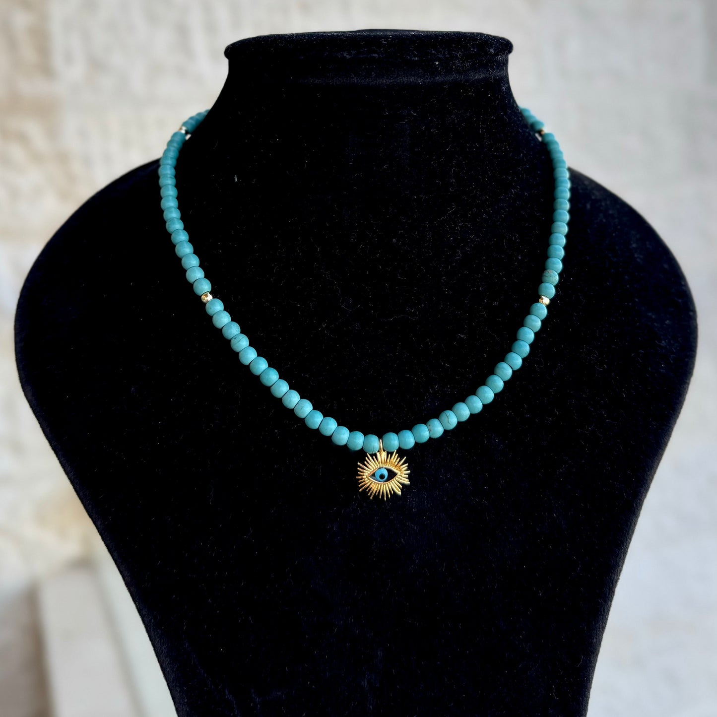 Fairouz Tiny Pendant Choker